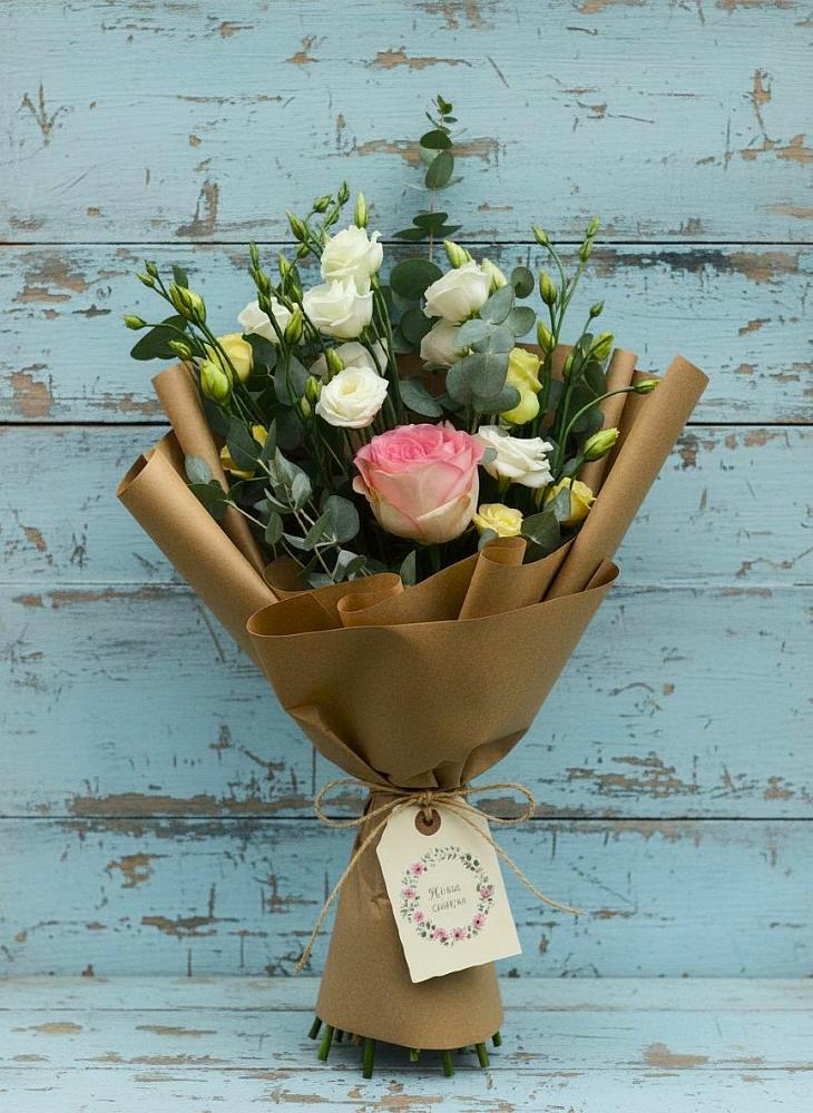 Букет цветов из: Розы и Лизиантусы в Кузнецово