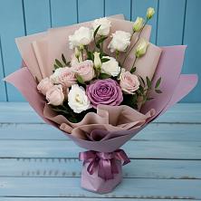 Букет цветов из:  Розы и Лизиантусы в Кузнецово