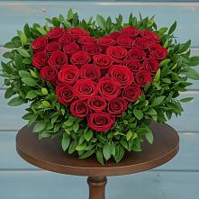 Цветочная композиция из Розы в виде сердца в Кузнецово