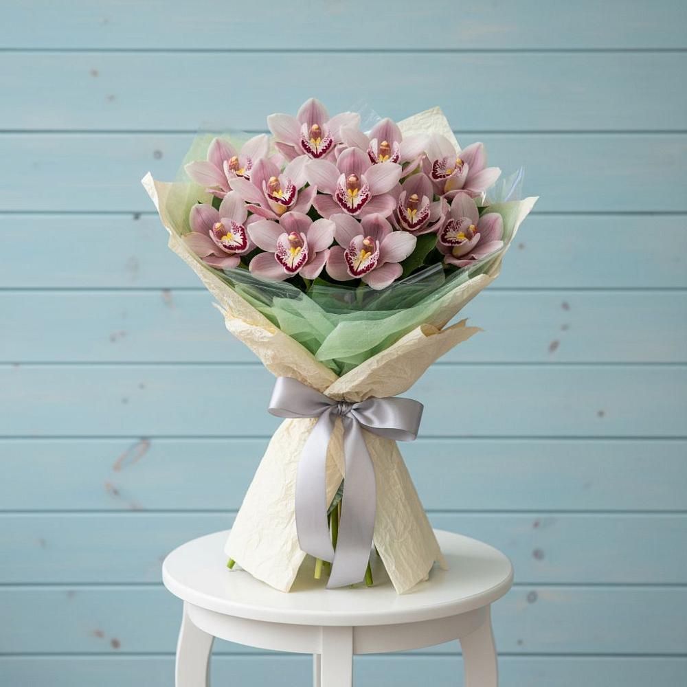 Букет цветов из: Орхидеи и Розы в Кузнецово