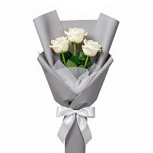 Букет 3 белые розы в Кузнецово