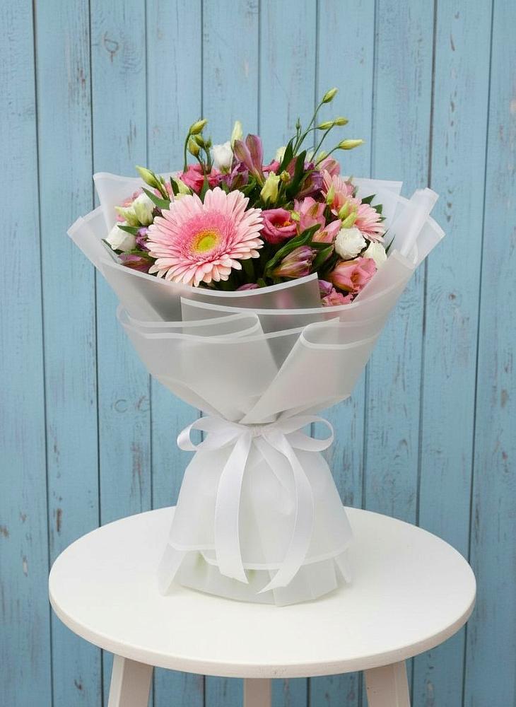 Букет цветов из: Герберы, Альстромерии и Лизиантусы в Кузнецово