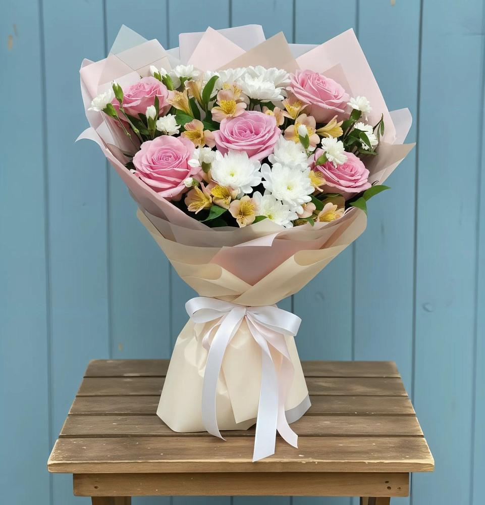 Букет цветов из: Гвоздики, Орхидеи и Розы в Кузнецово