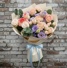 Букет цветов из:  Розы, Лизиантусы и Гвоздики в Кузнецово