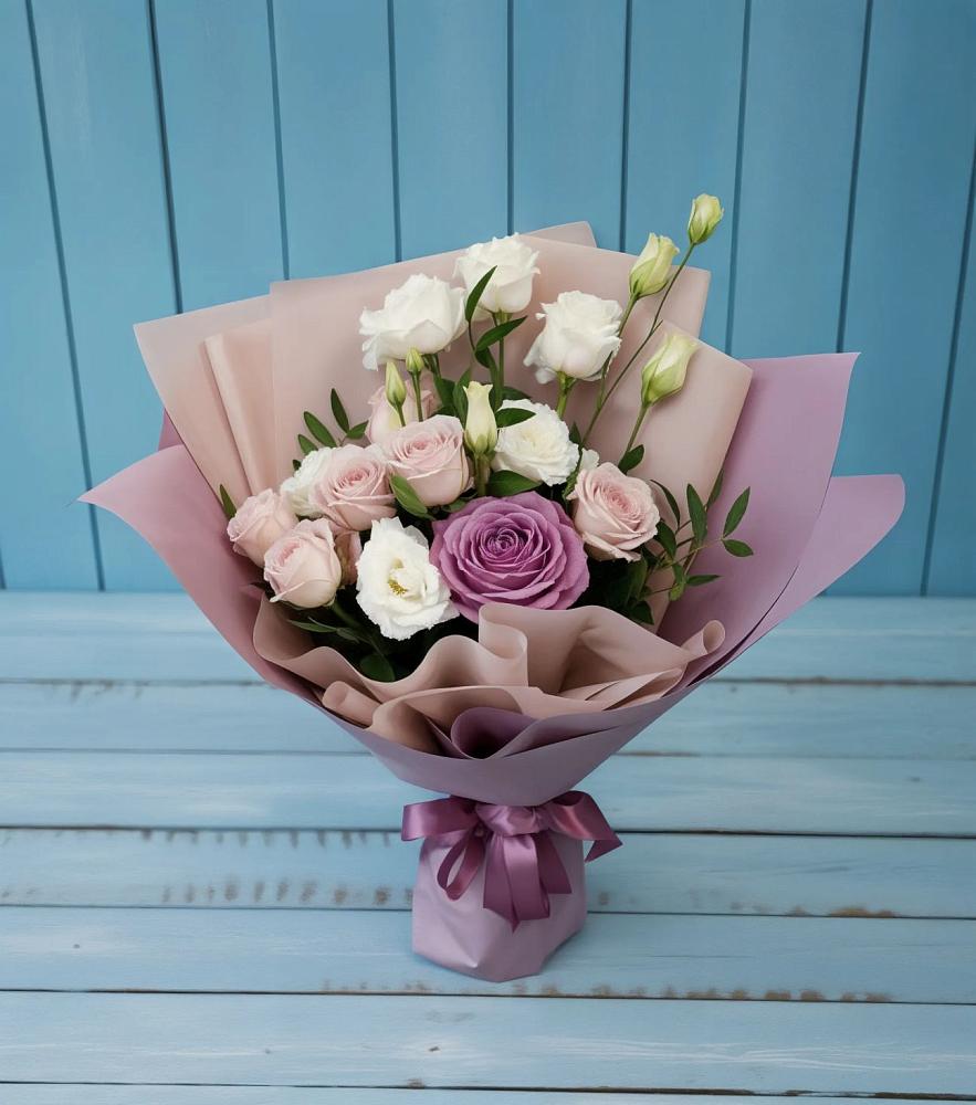 Букет цветов из: Розы и Лизиантусы в Кузнецово